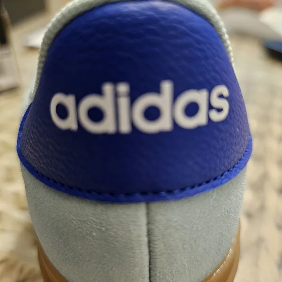 Adidas VL Court Bold JR3135 Sneakers - Picture 10 of 11